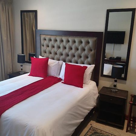 Lily White Guest House Centurion Eksteriør bilde