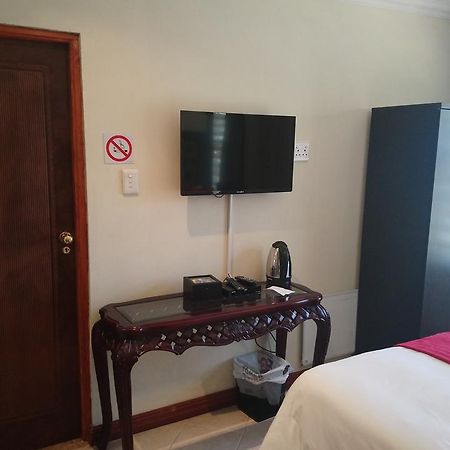 Lily White Guest House Centurion Eksteriør bilde