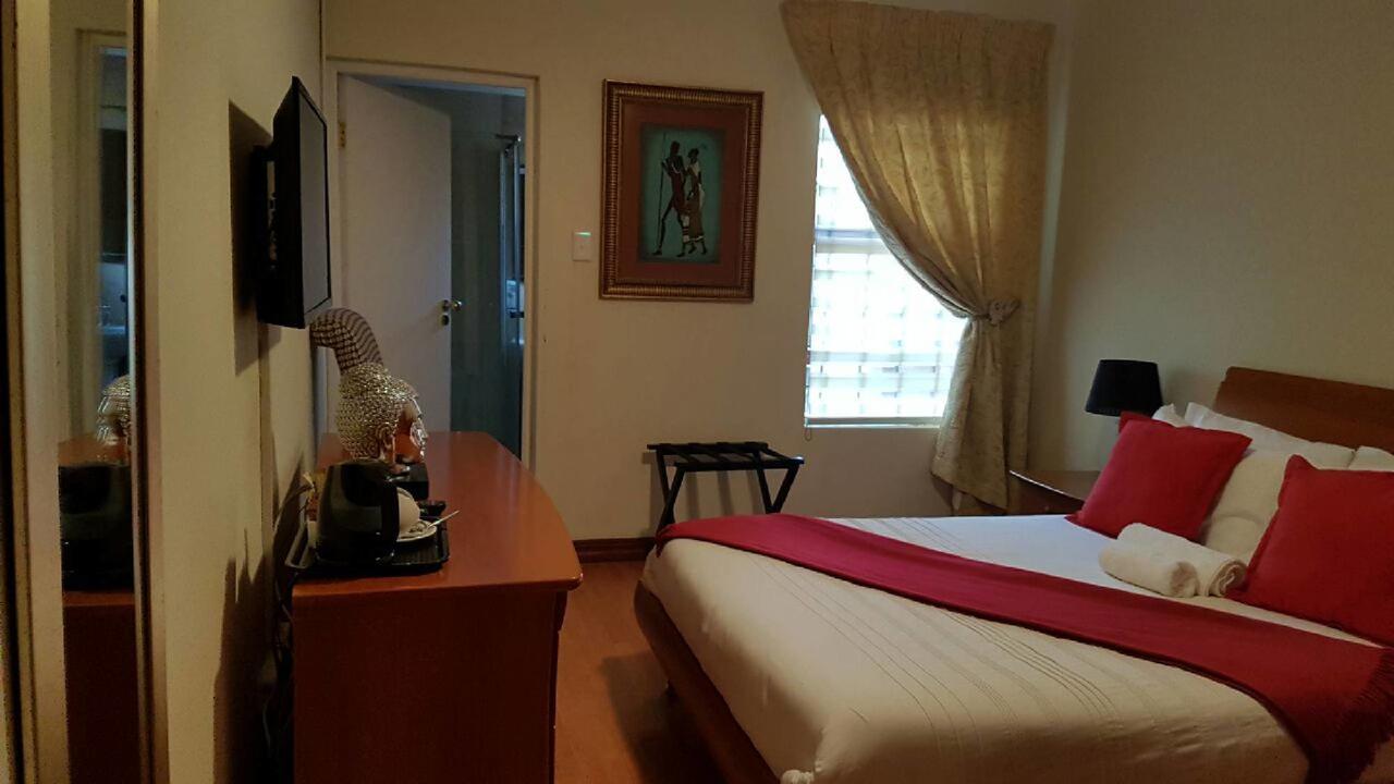 Lily White Guest House Centurion Eksteriør bilde