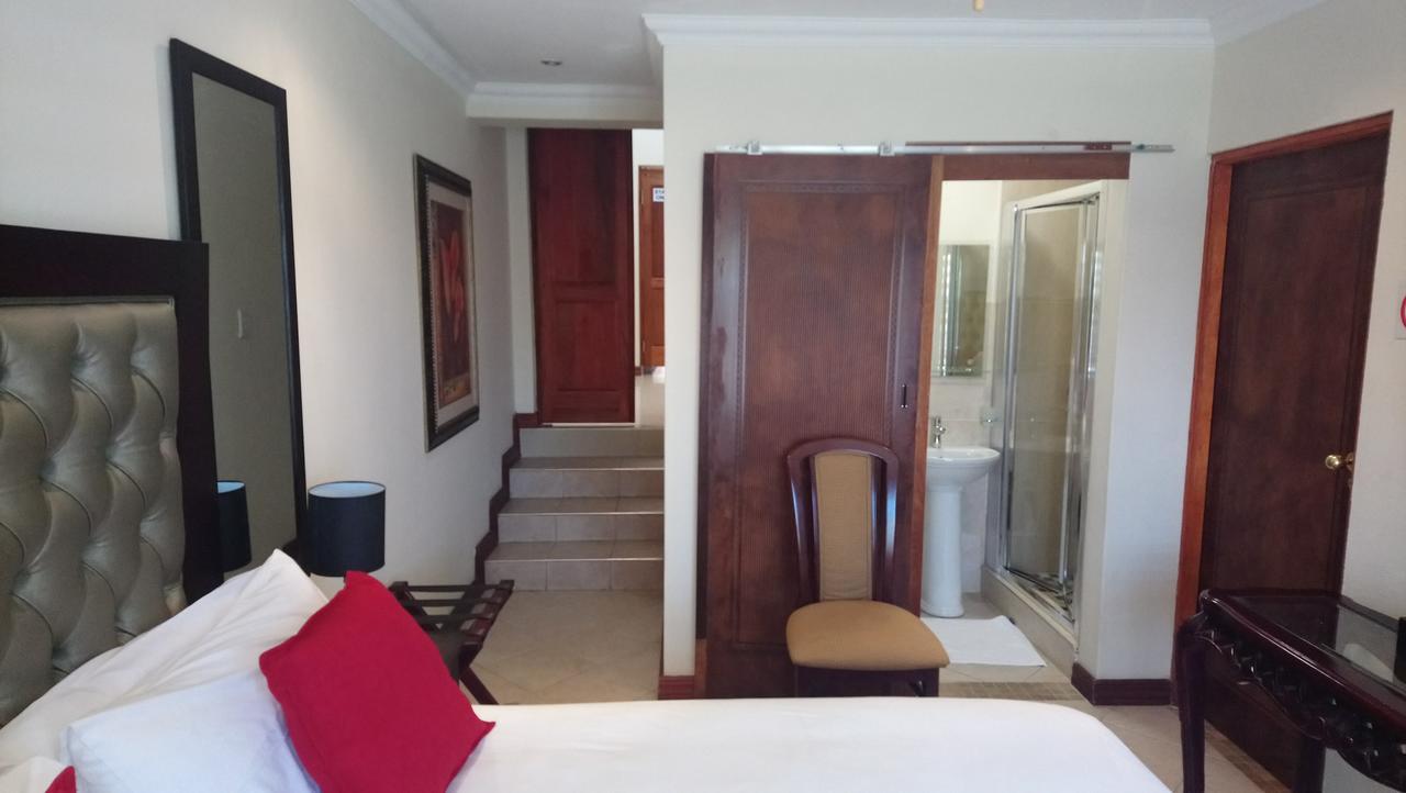 Lily White Guest House Centurion Eksteriør bilde