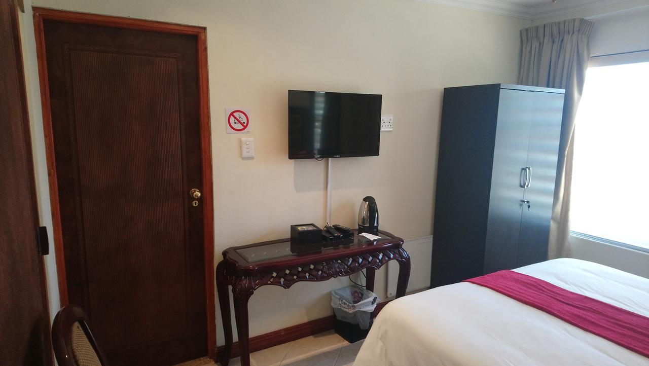 Lily White Guest House Centurion Eksteriør bilde